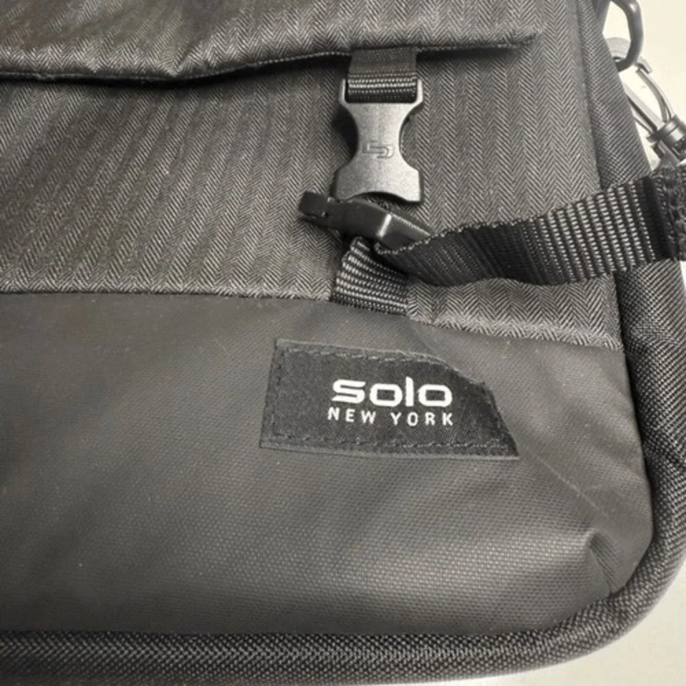 Solo New York Men's GRV330-4 Notch Laptop Detachable Strap Briefcase‎ Black